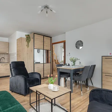 Nyaraló Beautiful House With A Garden For 6 People In Budzistowo By Renters *