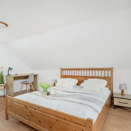 Дом отдыха Beautiful House With A Garden For 6 People In Budzistowo By Renters